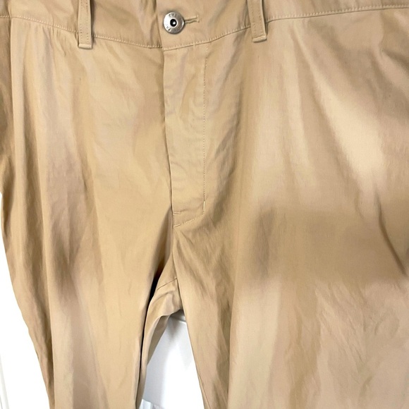 The North Face Pants Mens 38 X32 Chino Straight Outdoors Performance Khaki Nylon - Picture 3 of 9